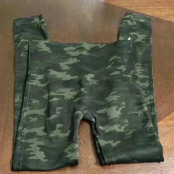 SPANX Seamless Leggings for Women Tummy Control - Picture 6 of 9